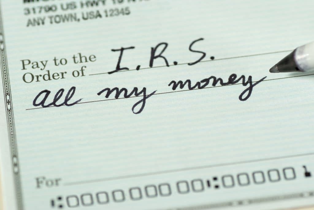 IRS、FTXに240億ドルの税金請求で壊滅的打撃